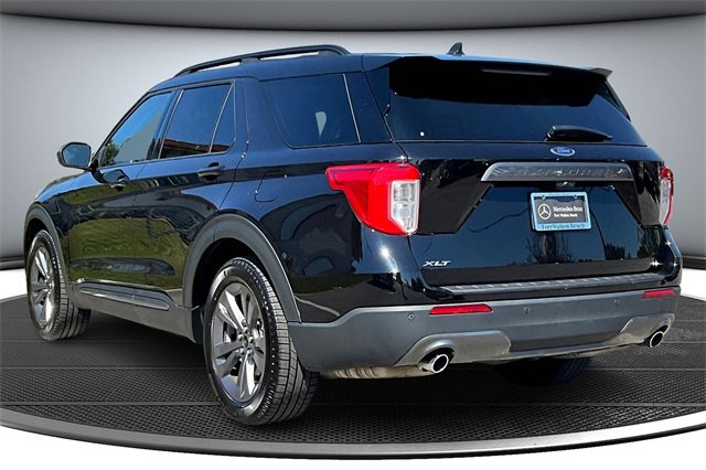 Used 2023 Ford Explorer XLT w/ Equipment Group 202A image 4