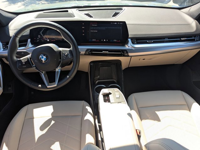 Used 2025 BMW X2 xDrive28i w/ Premium Package image 18