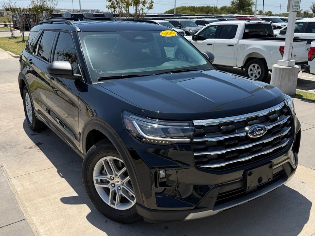 New 2026 Ford Explorer Active w/ Active Comfort Package RWD image 4