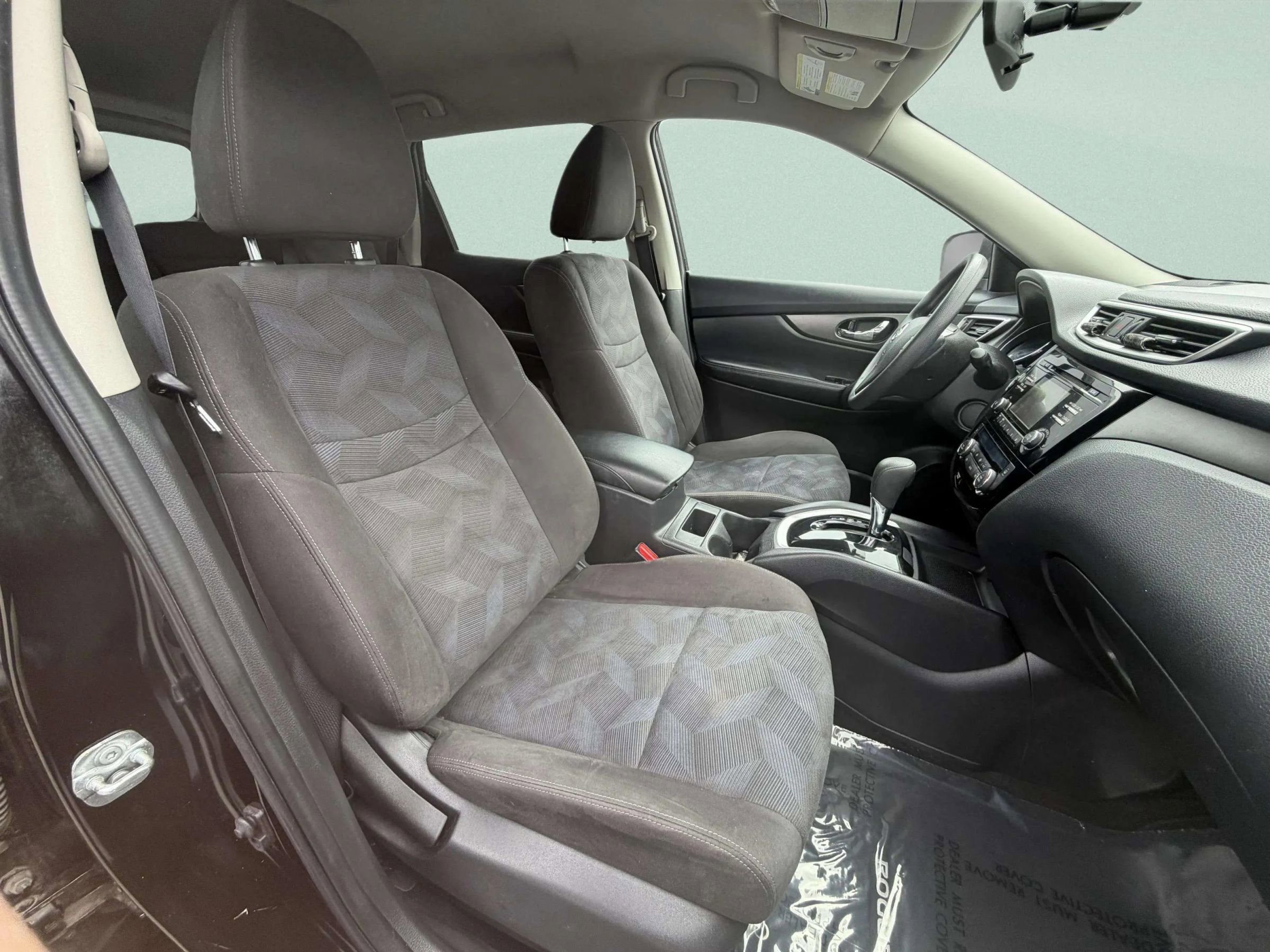 Used 2015 Nissan Rogue SV AWD/4WD image 13