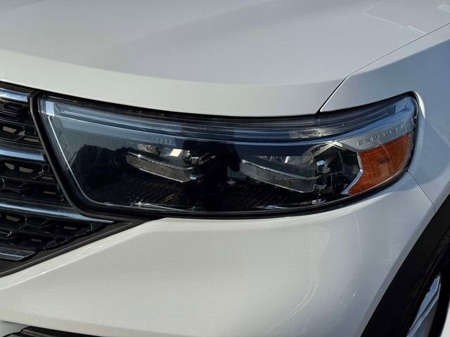 Used 2021 Ford Explorer XLT image 13