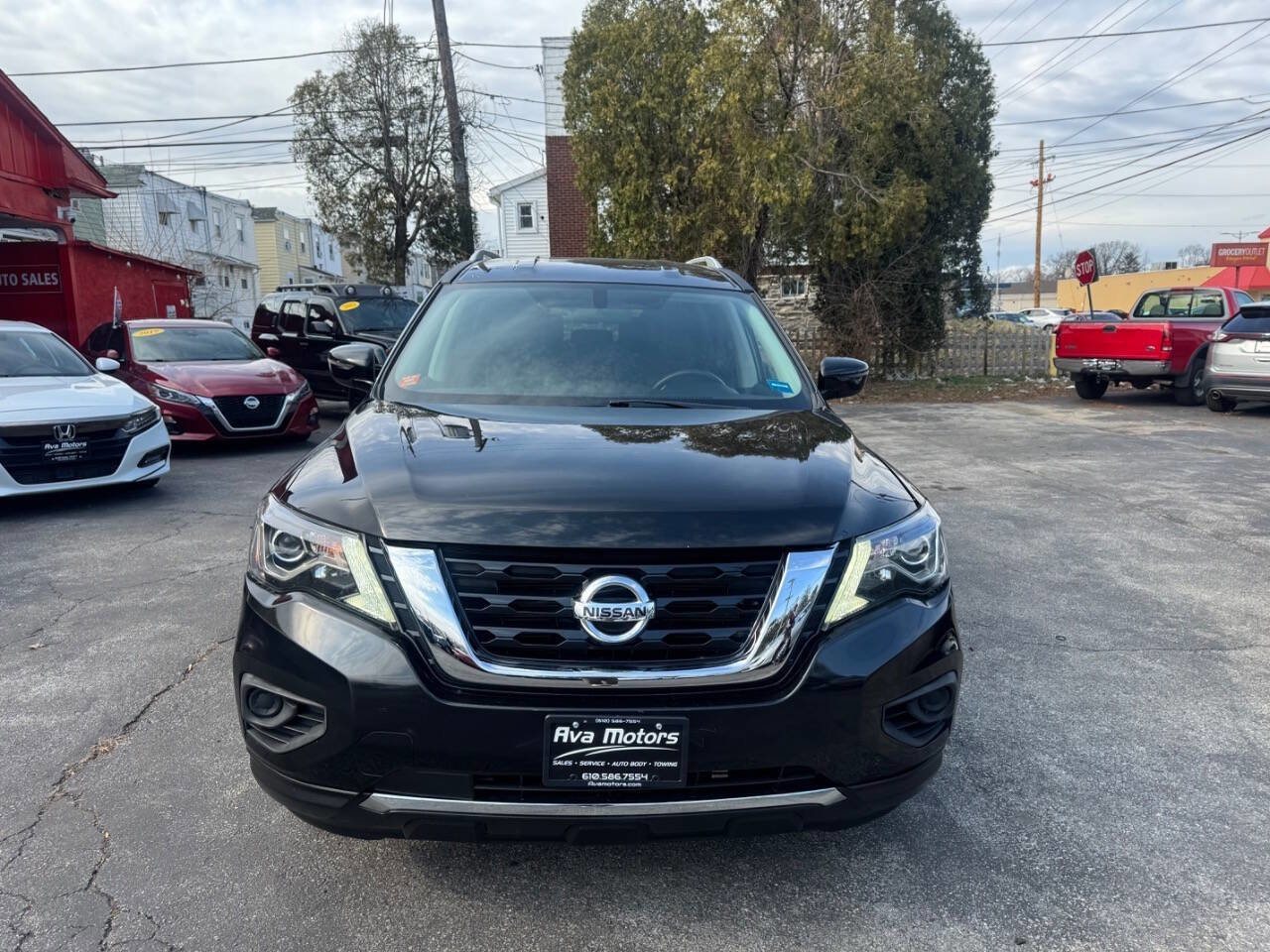 Used 2019 Nissan Pathfinder S image 3