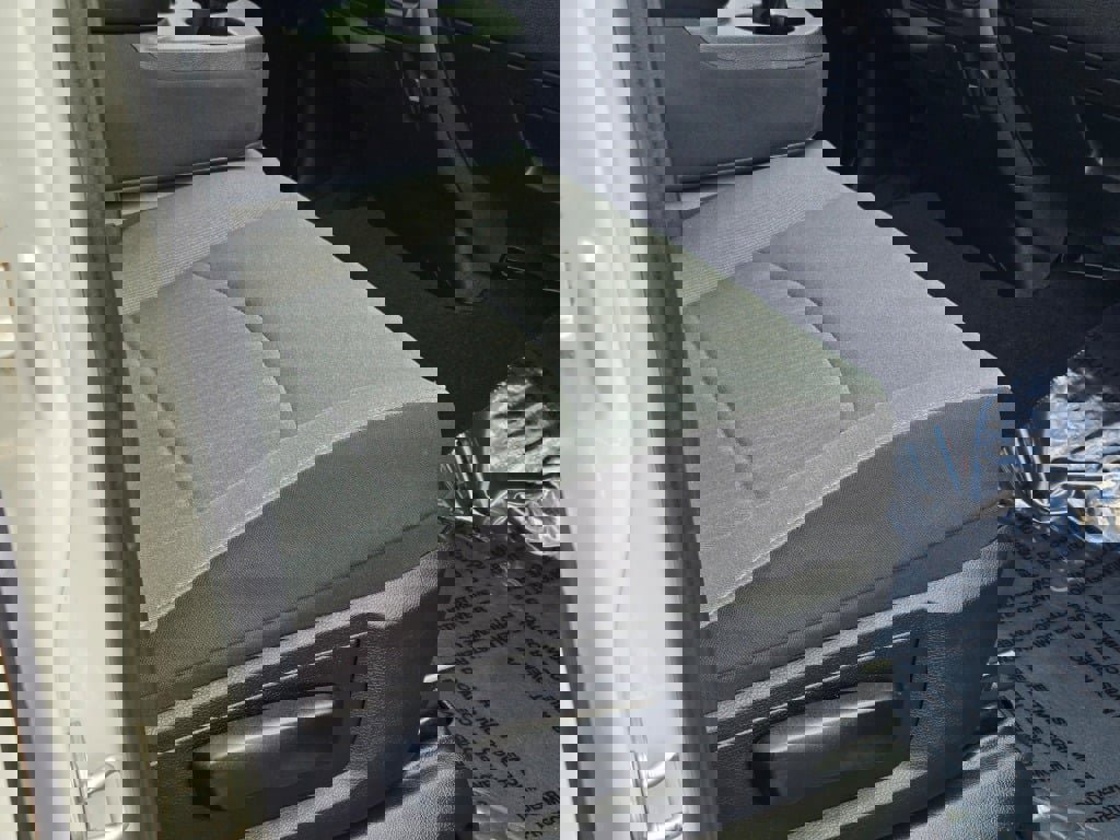 Used 2024 RAM 1500 Classic SLT image 8