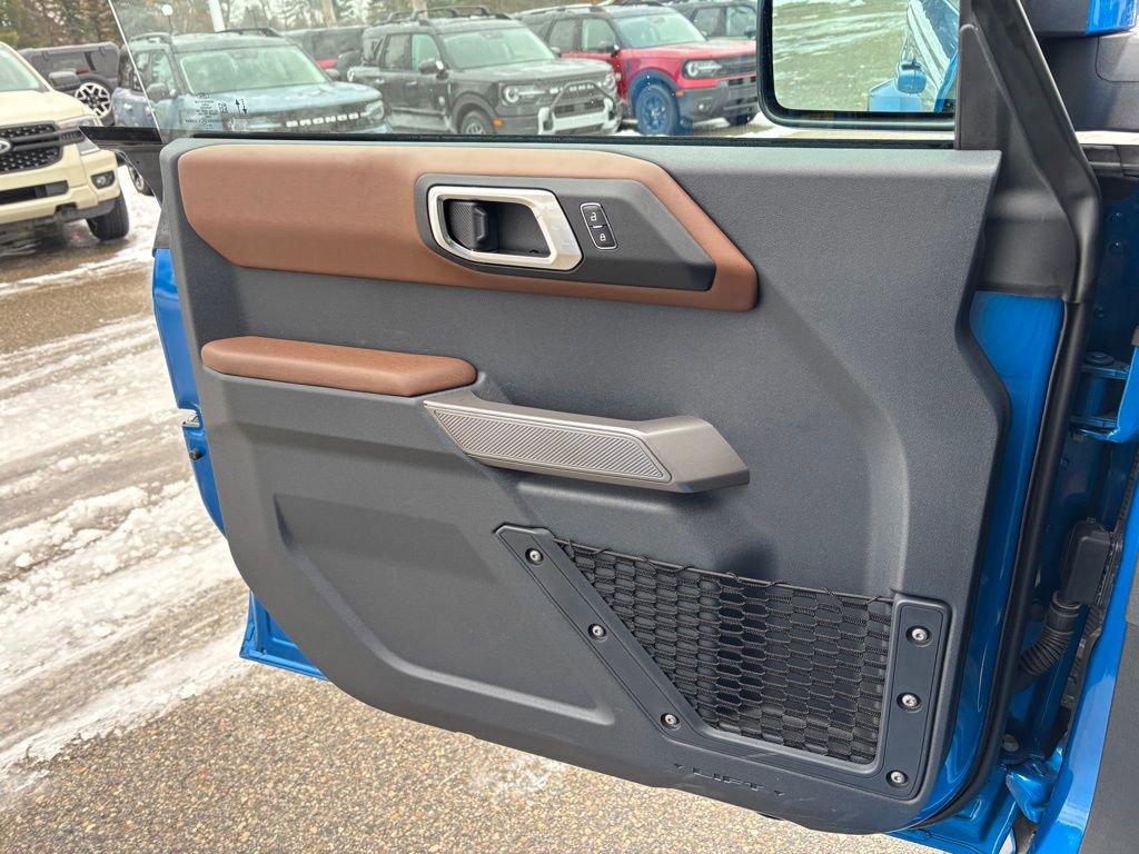 Used 2023 Ford Bronco Outer Banks image 19