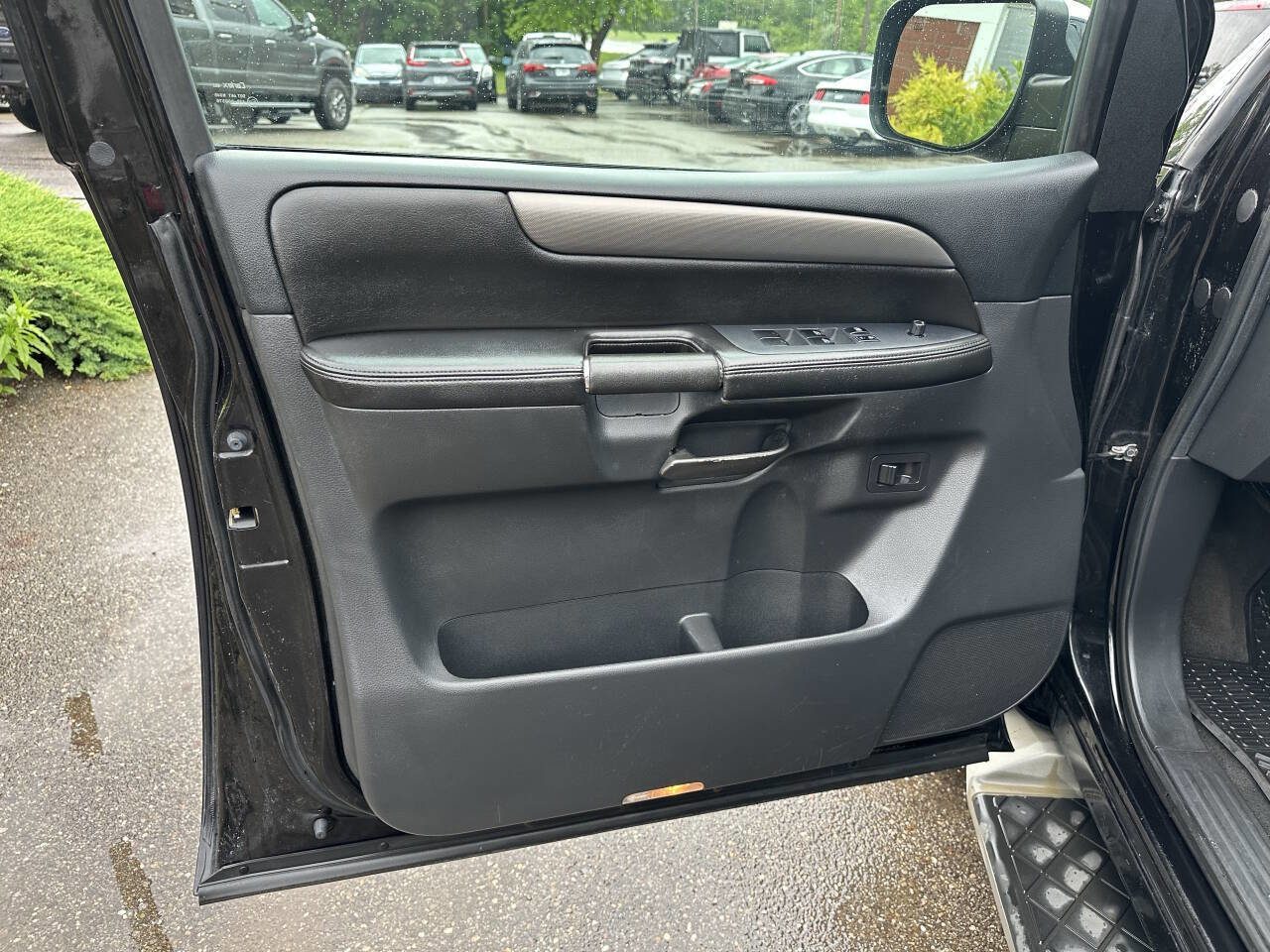 Used 2012 Nissan Armada SV image 18