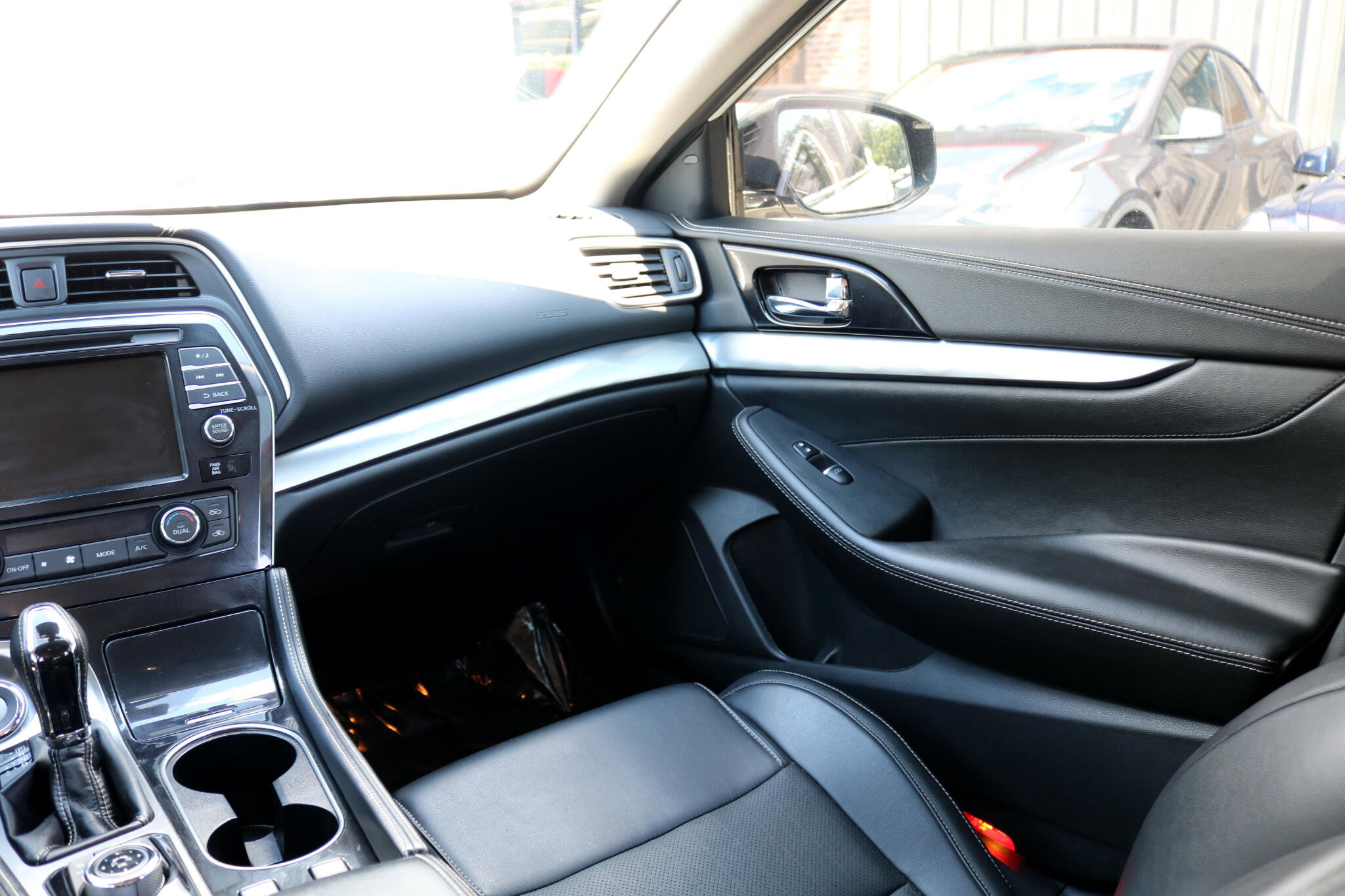 Used 2022 Nissan Maxima SV w/ Floor Mat Group image 26