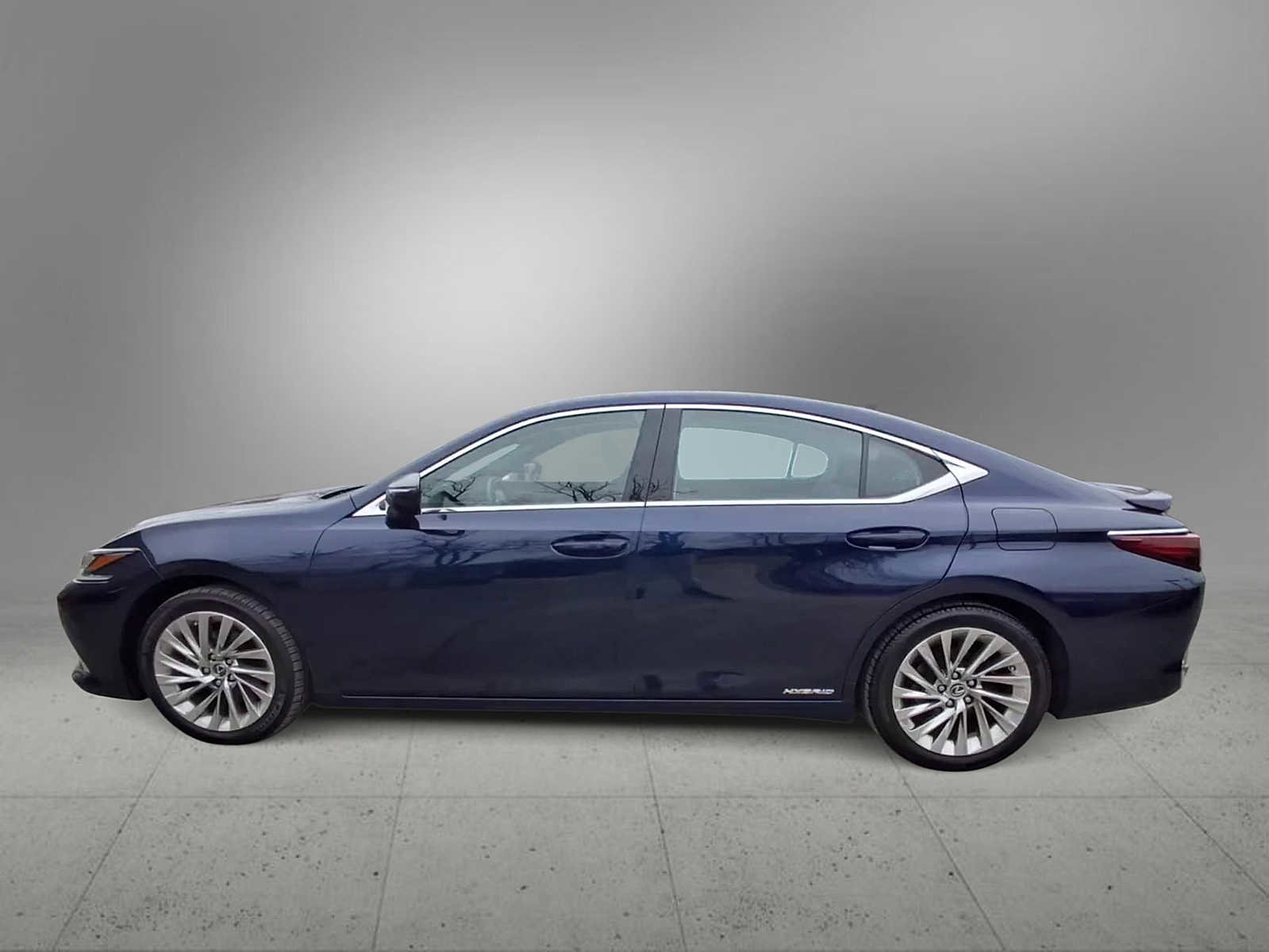 Used 2022 Lexus ES 300h w/ Luxury Package image 5