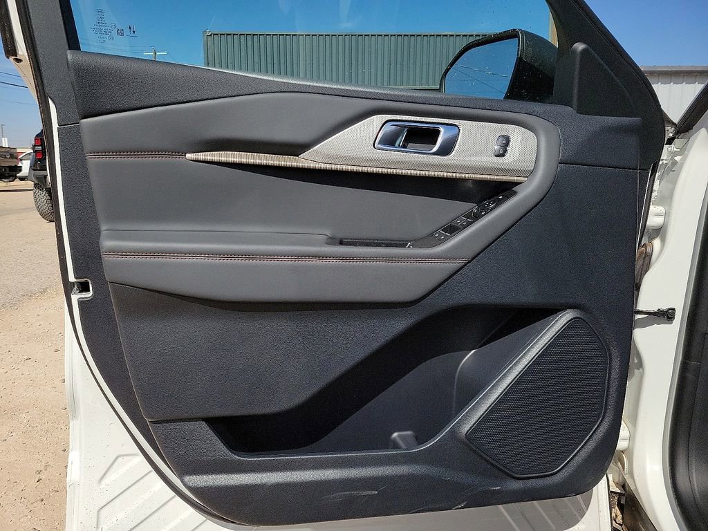 New 2026 Ford Explorer Active w/ Active Comfort Package RWD image 18