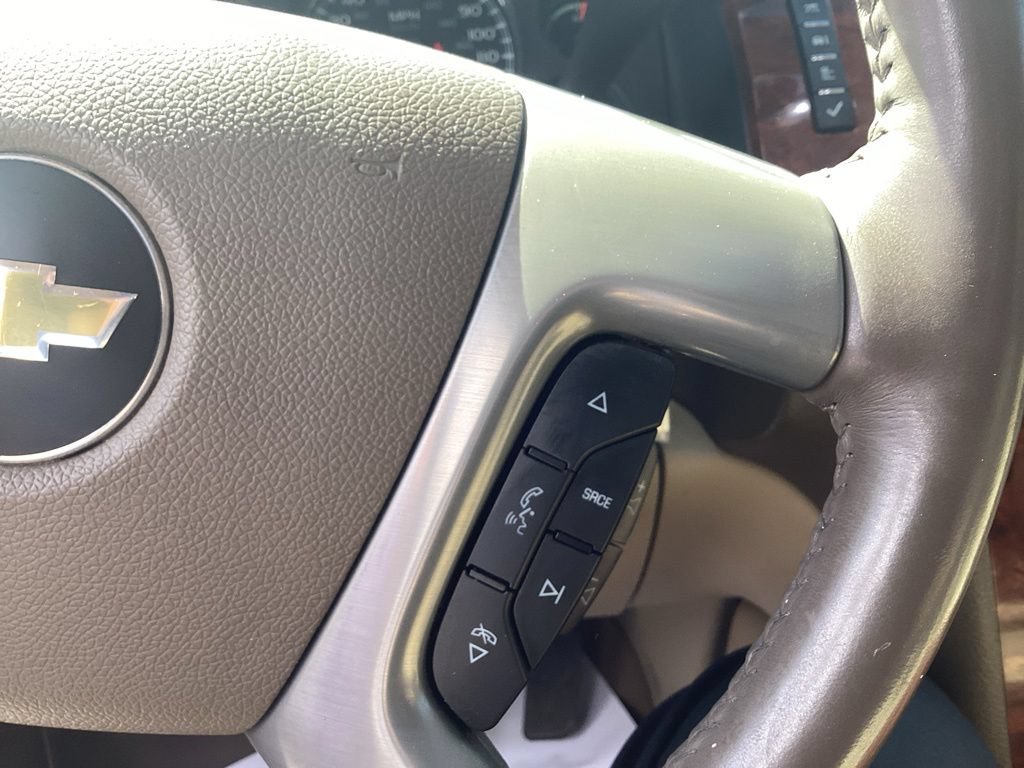 Used 2014 Chevrolet Suburban LTZ AWD/4WD image 20