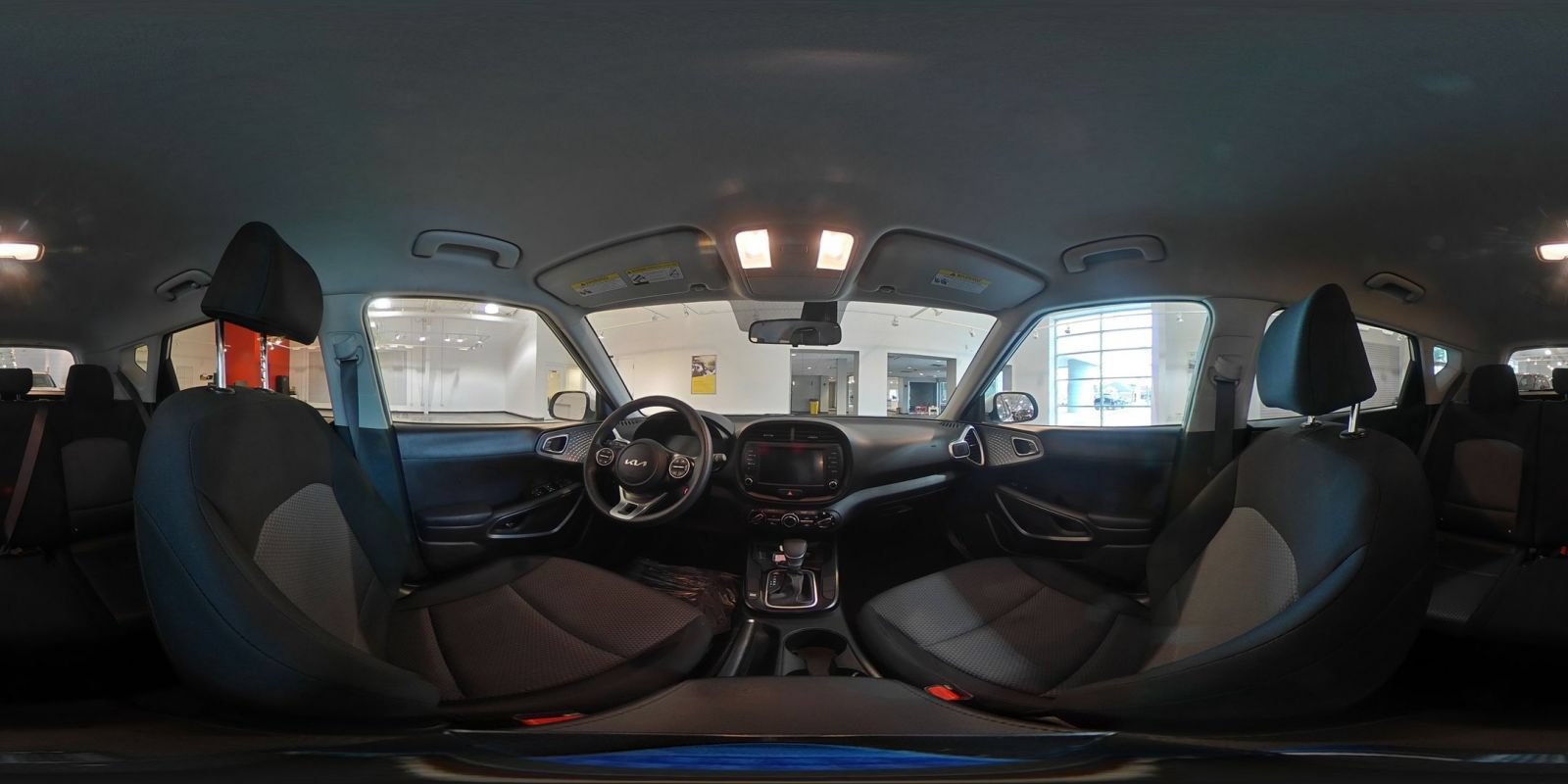 Used 2025 Kia Soul LX w/ LX Technology Package FWD image 41