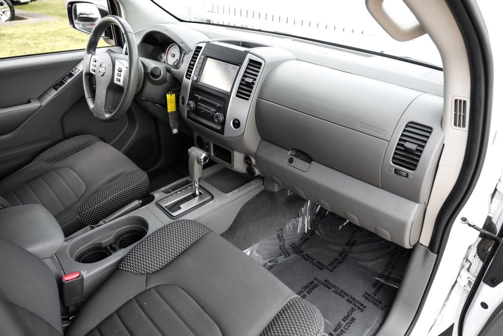 Used 2019 Nissan Frontier Desert Runner RWD image 9