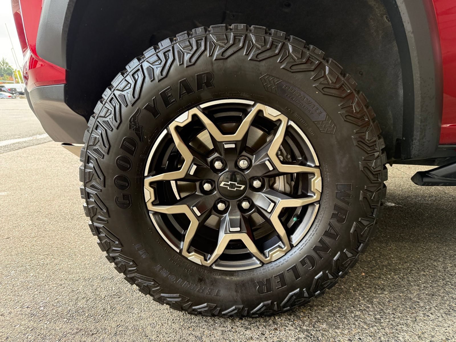 Used 2023 Chevrolet Colorado ZR2 w/ ZR2 Convenience Package III AWD/4WD image 20