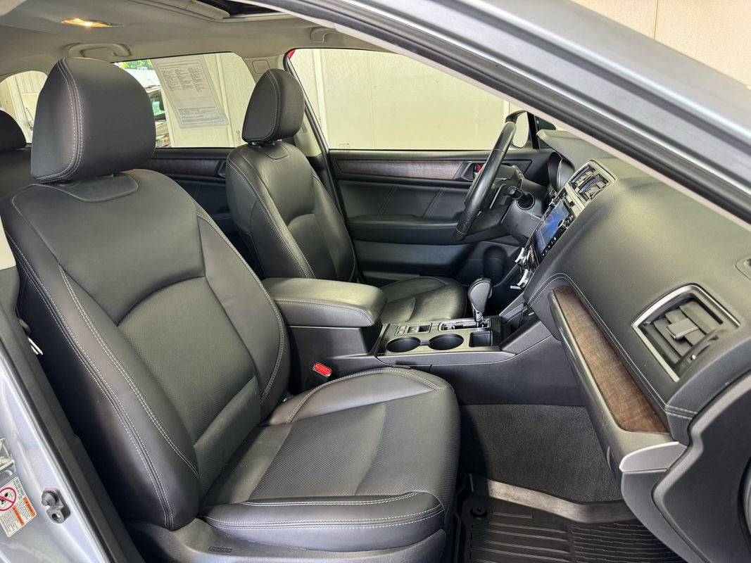 Used 2018 Subaru Outback 3.6R Limited AWD/4WD image 31