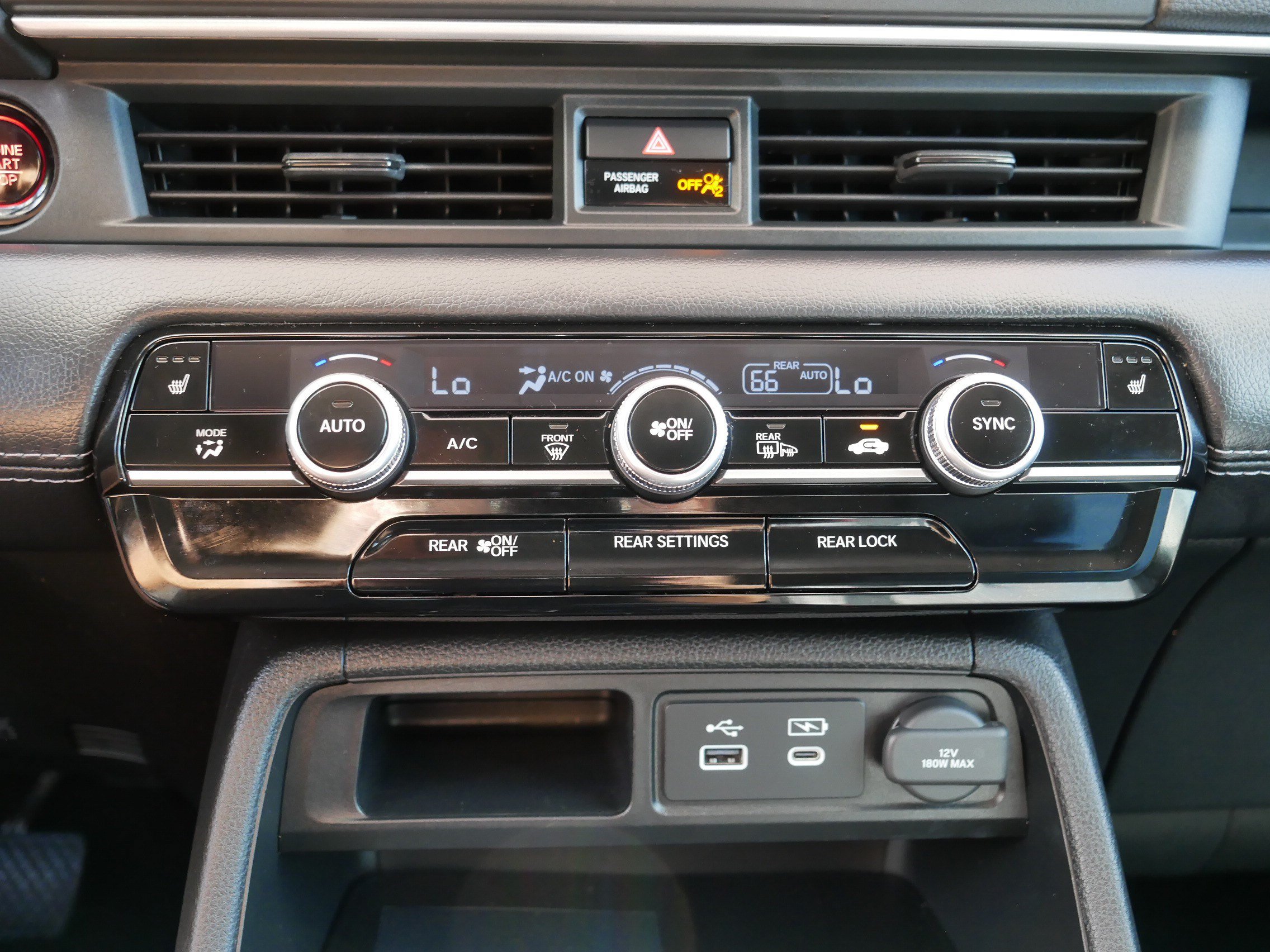 Used 2024 Honda Pilot Touring image 23