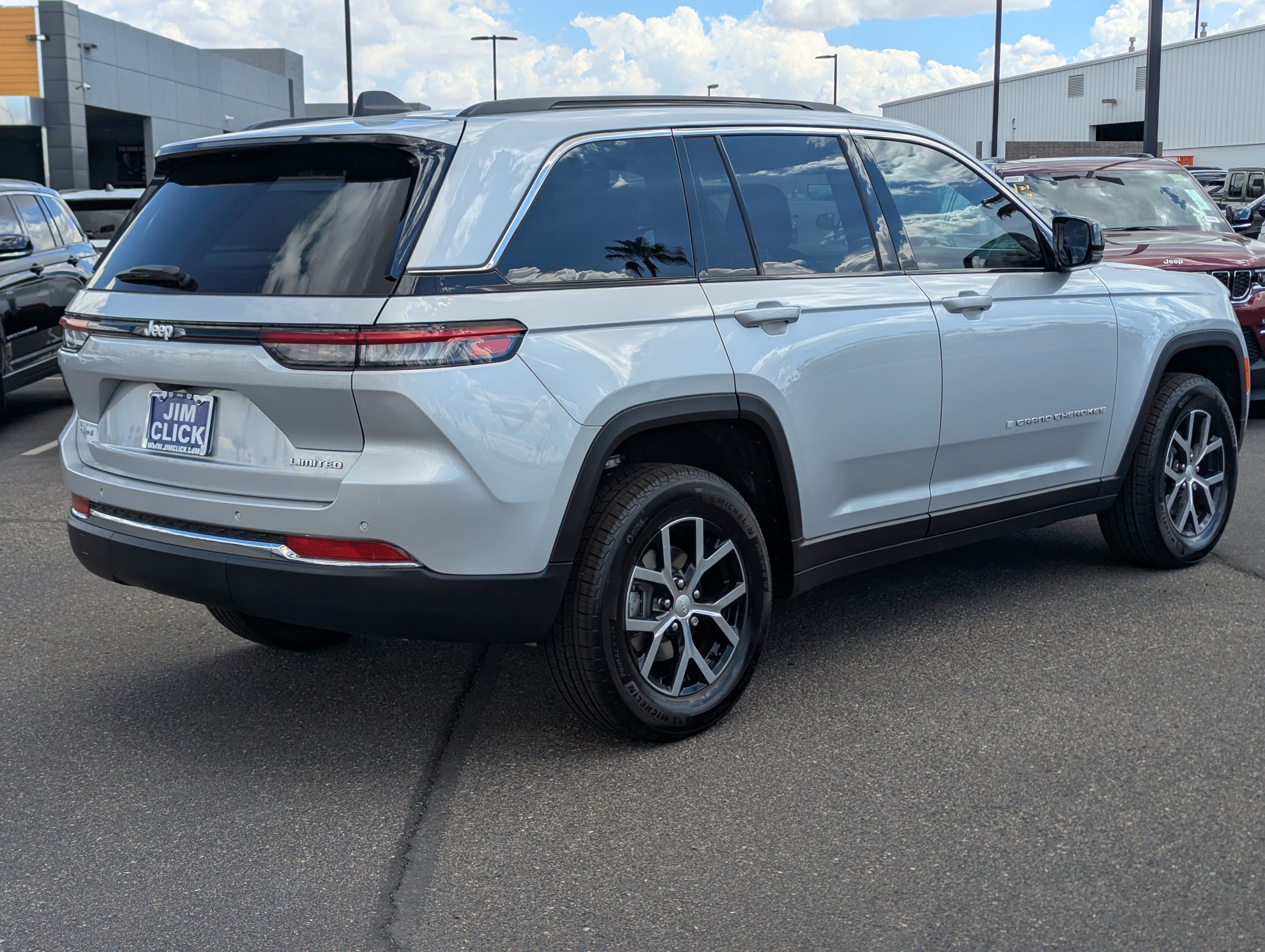 New 2025 Jeep Grand Cherokee Limited w/ Trailer Tow Package image 2
