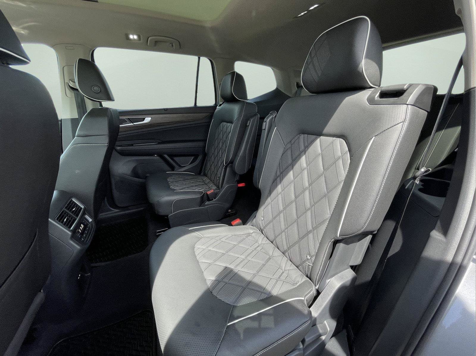 Used 2026 Volkswagen Atlas SEL Premium R-Line AWD/4WD image 15