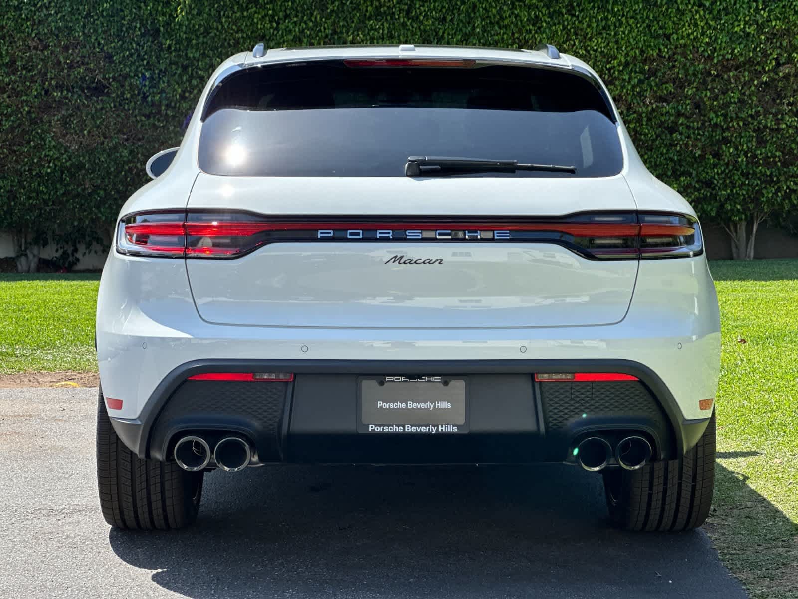 New 2026 Porsche Macan AWD/4WD image 7
