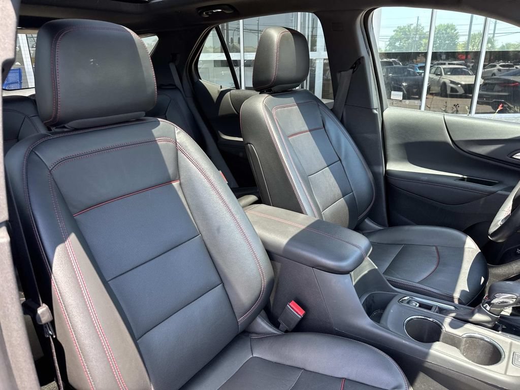 Used 2024 Chevrolet Equinox RS w/ RS Leather Package FWD image 11