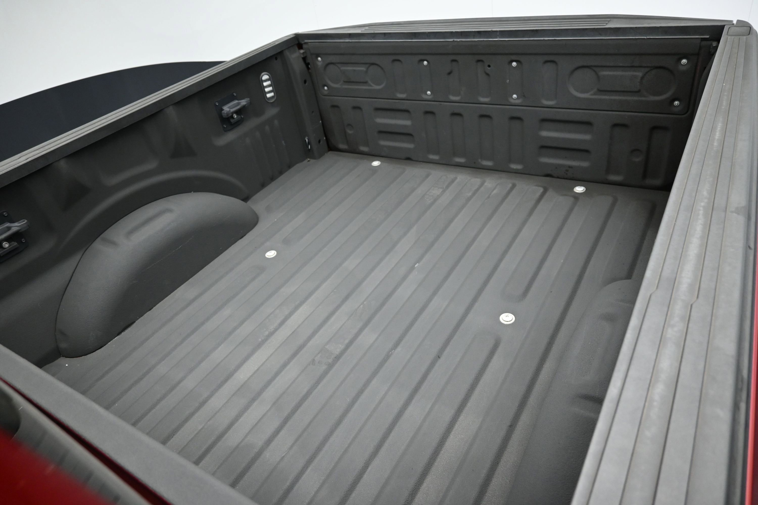 Used 2017 Ford F150 XLT w/ Equipment Group 302A Luxury AWD/4WD image 42