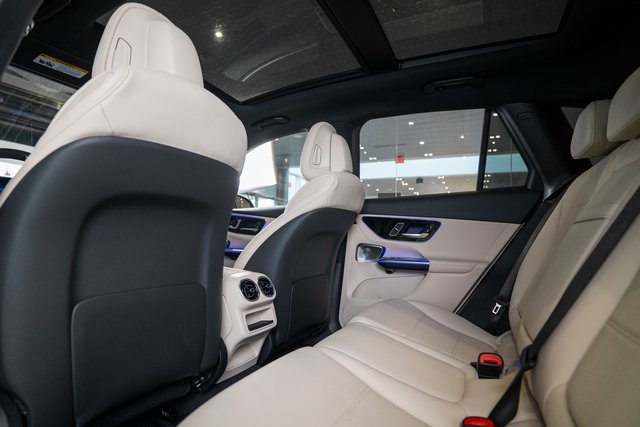 New 2026 Mercedes-Benz GLC 300 4MATIC image 30