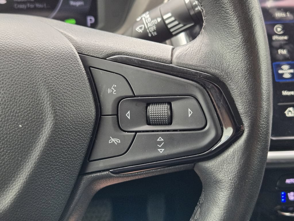 Used 2023 Chevrolet Bolt EUV Premier w/ Sun & Sound Package FWD image 31