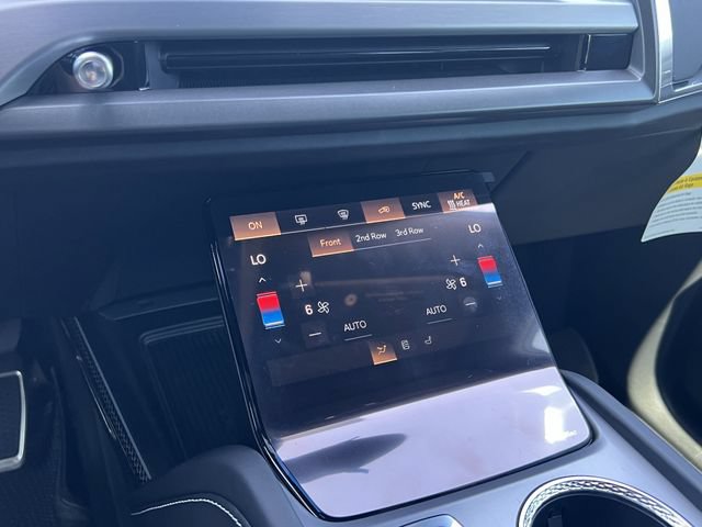 New 2026 Cadillac Vistiq Luxury AWD/4WD image 18