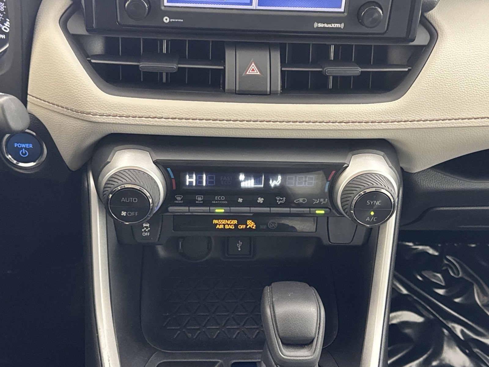 Used 2022 Toyota RAV4 XLE image 19