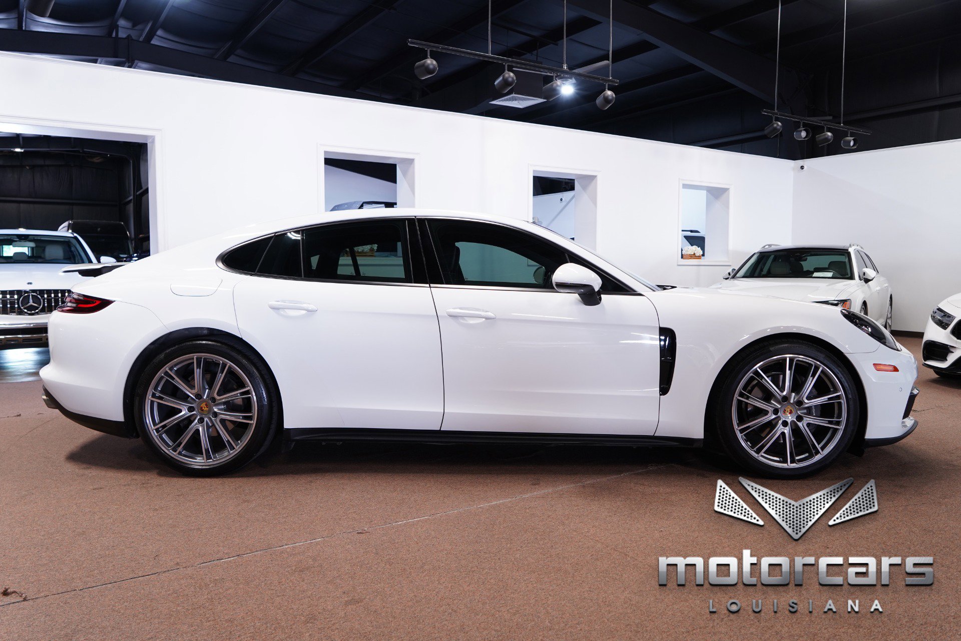 Used 2018 Porsche Panamera image 8