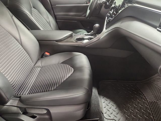 Used 2022 Toyota Camry SE w/ Convenience Package FWD image 25