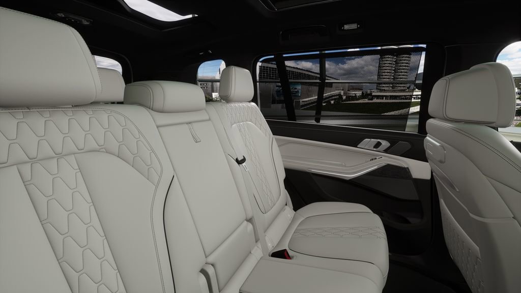 New 2026 BMW X7 xDrive40i w/ Executive Package image 12