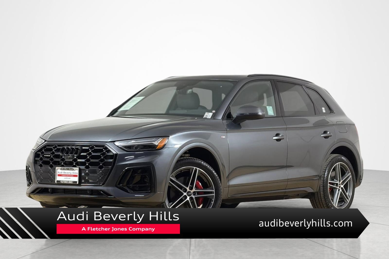 Used 2024 Audi Q5 e Premium Plus w/ Premium Plus Package AWD/4WD image 1