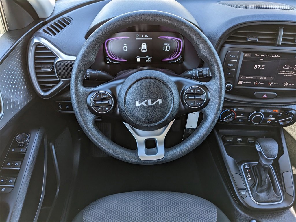 Certified 2025 Kia Soul LX image 16