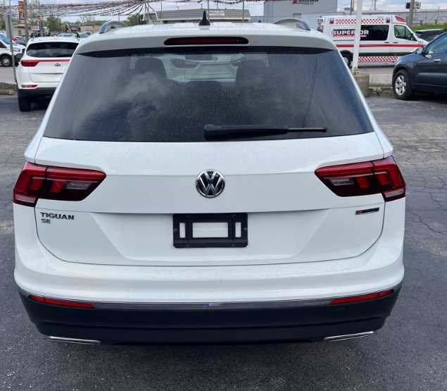 Used 2020 Volkswagen Tiguan SE w/ Panoramic Sunroof Package AWD/4WD image 6