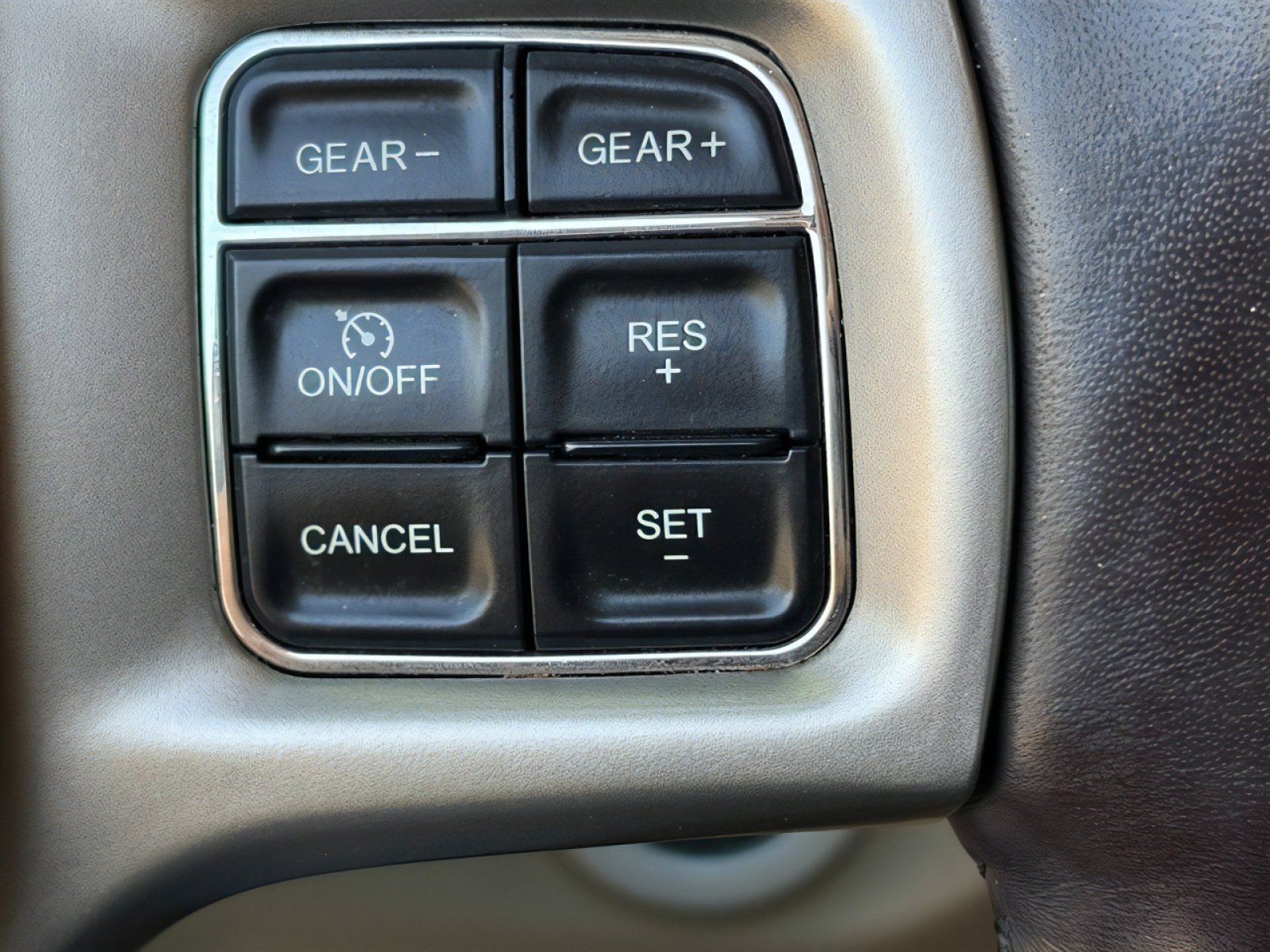 Used 2017 RAM 1500 Laramie w/ Convenience Group image 22