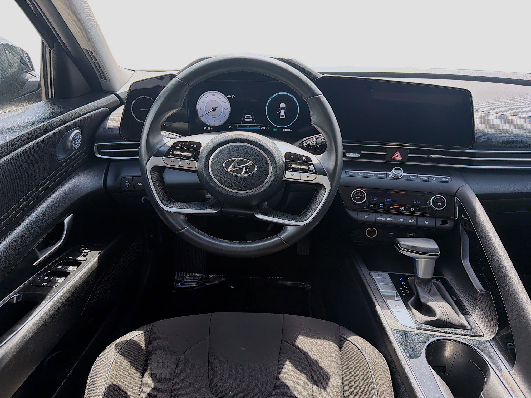 Used 2023 Hyundai Elantra SEL w/ Convenience Package FWD image 19