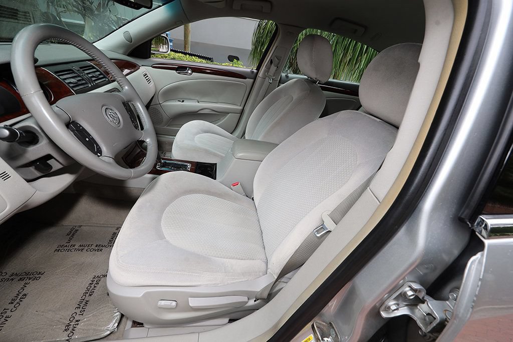 Used 2009 Buick Lucerne CX FWD image 26