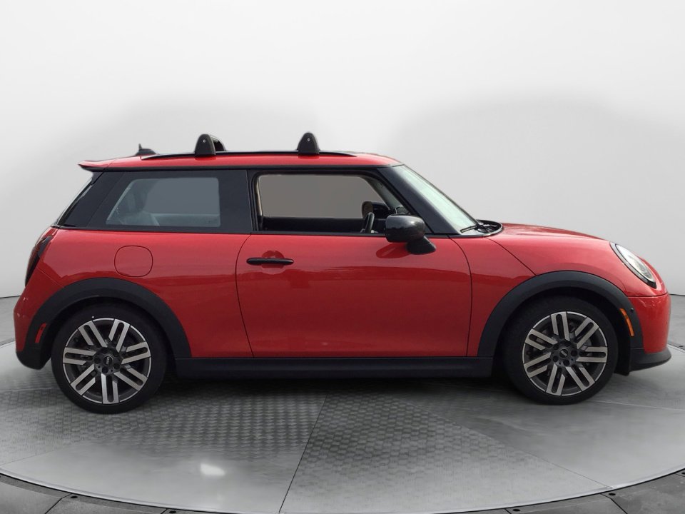 Certified 2025 MINI Cooper S image 8