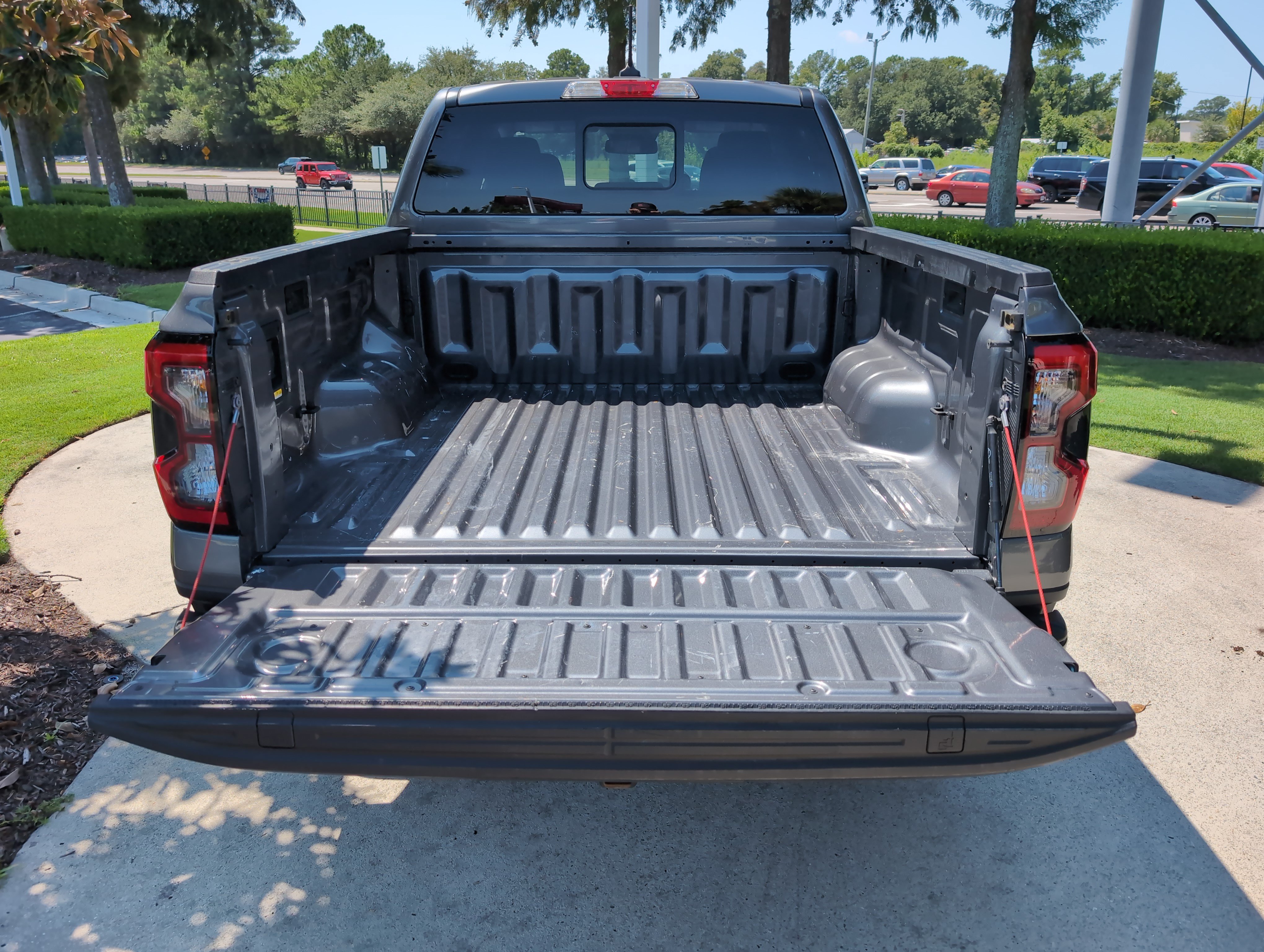Used 2025 Ford Ranger XLT w/ Equipment Group 301A High AWD/4WD image 31