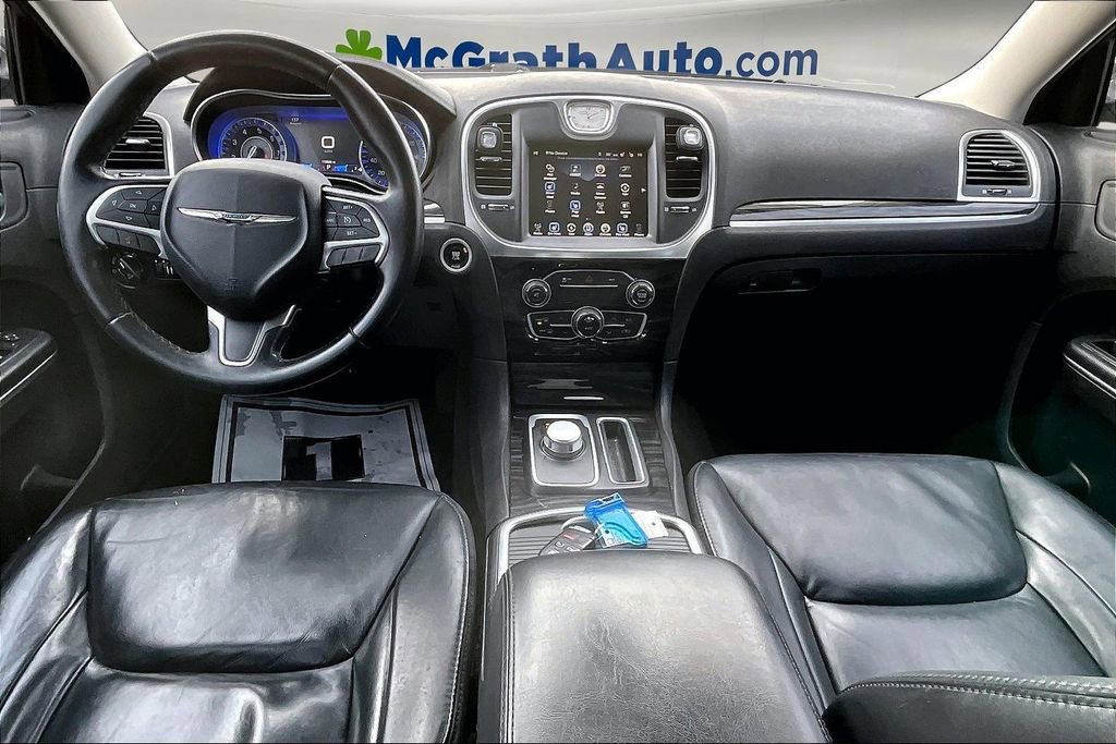 Used 2016 Chrysler 300 Limited w/ Driver Convenience Group image 7