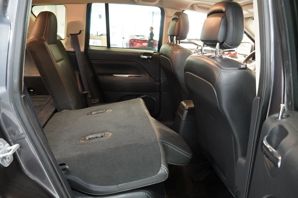 Used 2017 Jeep Compass High Altitude AWD/4WD image 30