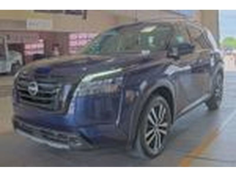 Used 2023 Nissan Pathfinder Platinum w/ Black Appearance Package