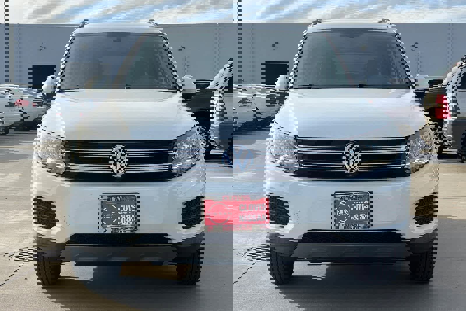 Used 2017 Volkswagen Tiguan S image 11