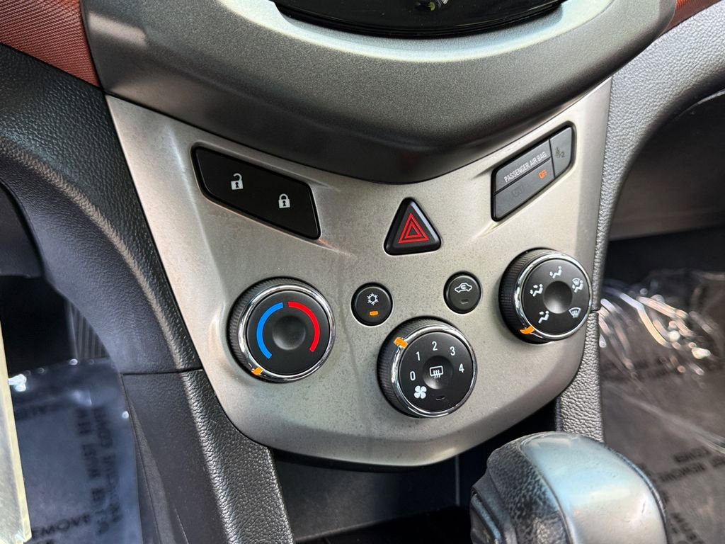 Used 2015 Chevrolet Sonic LT FWD image 23
