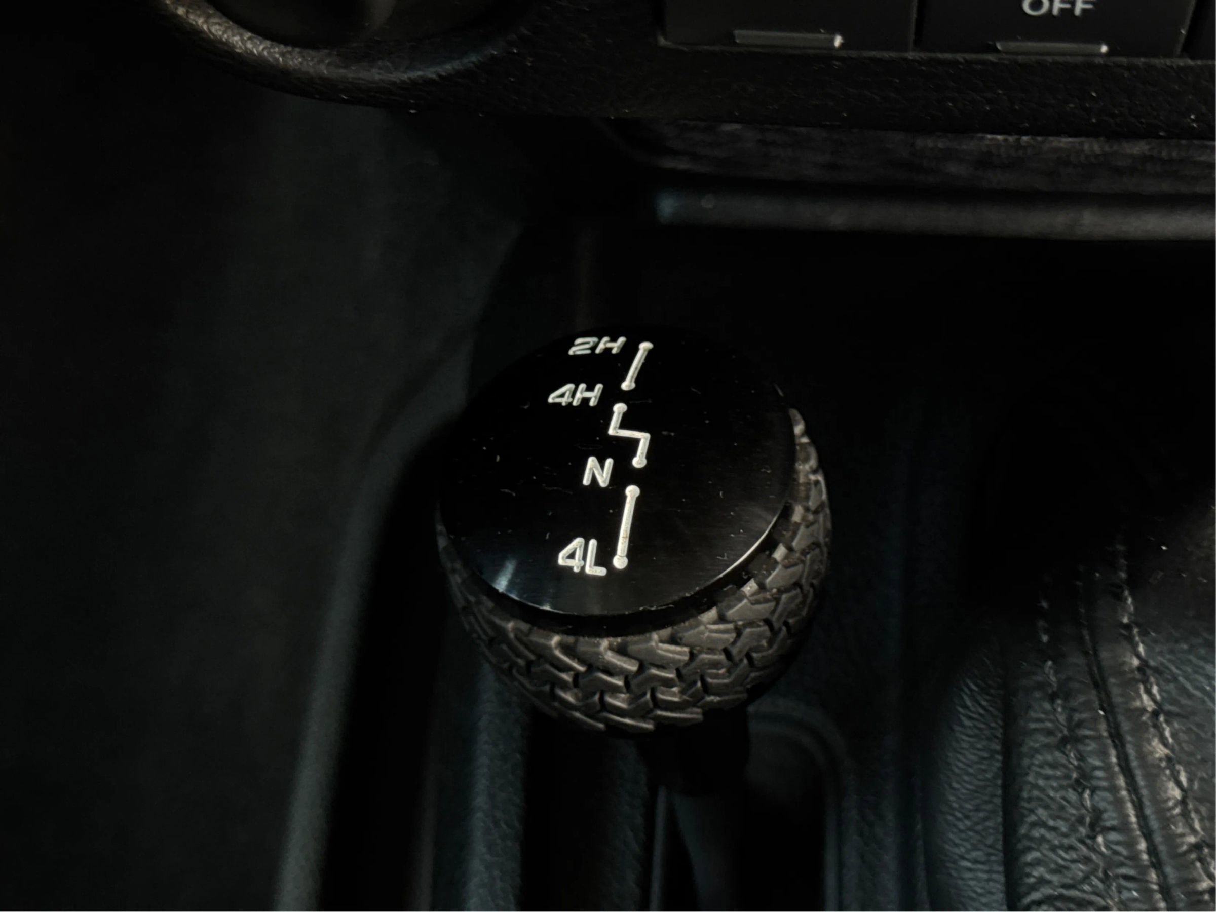 Used 2017 Jeep Wrangler Unlimited Rubicon w/ Connectivity Group image 31