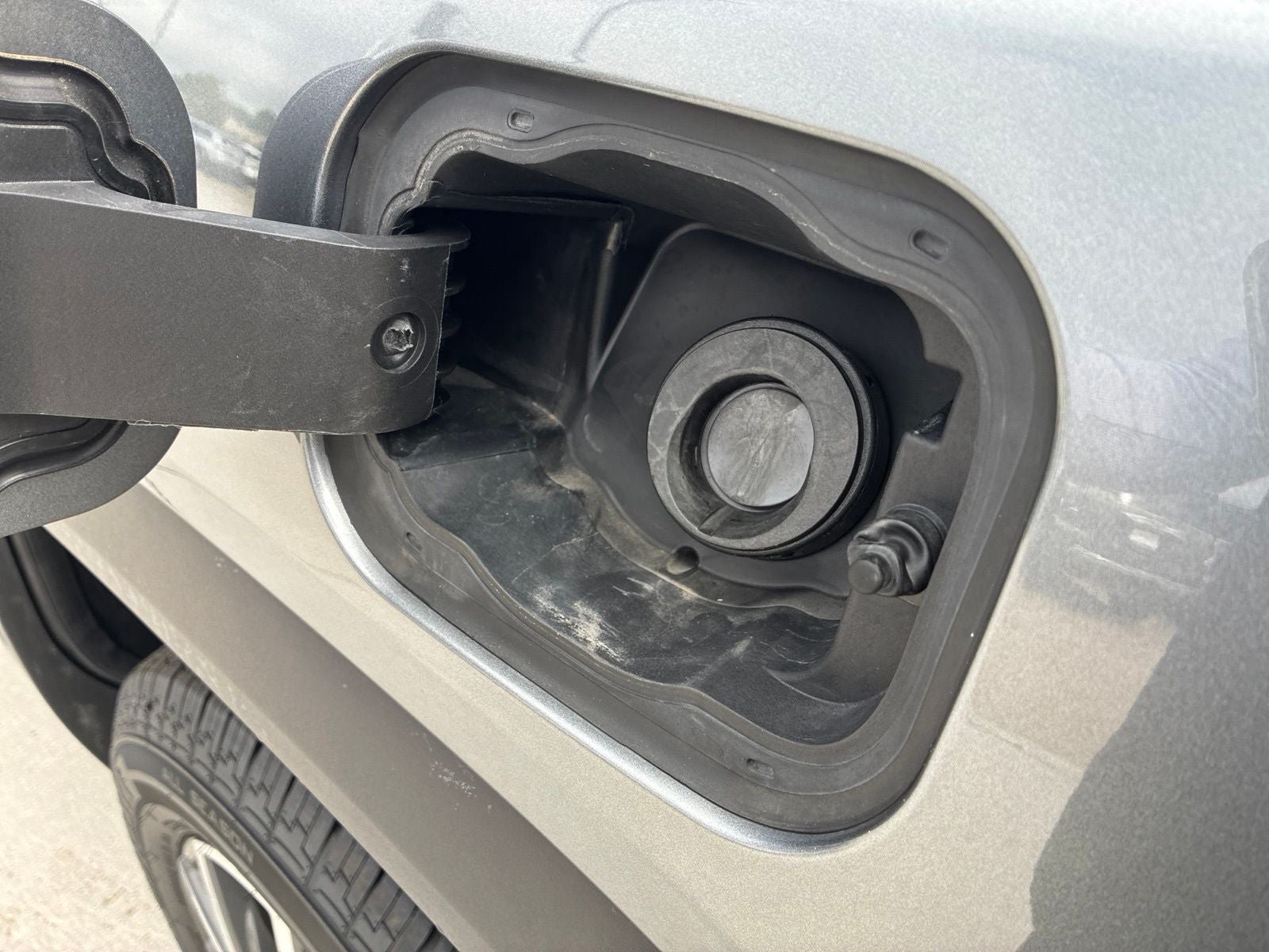 Used 2021 GMC Acadia SLE FWD image 19