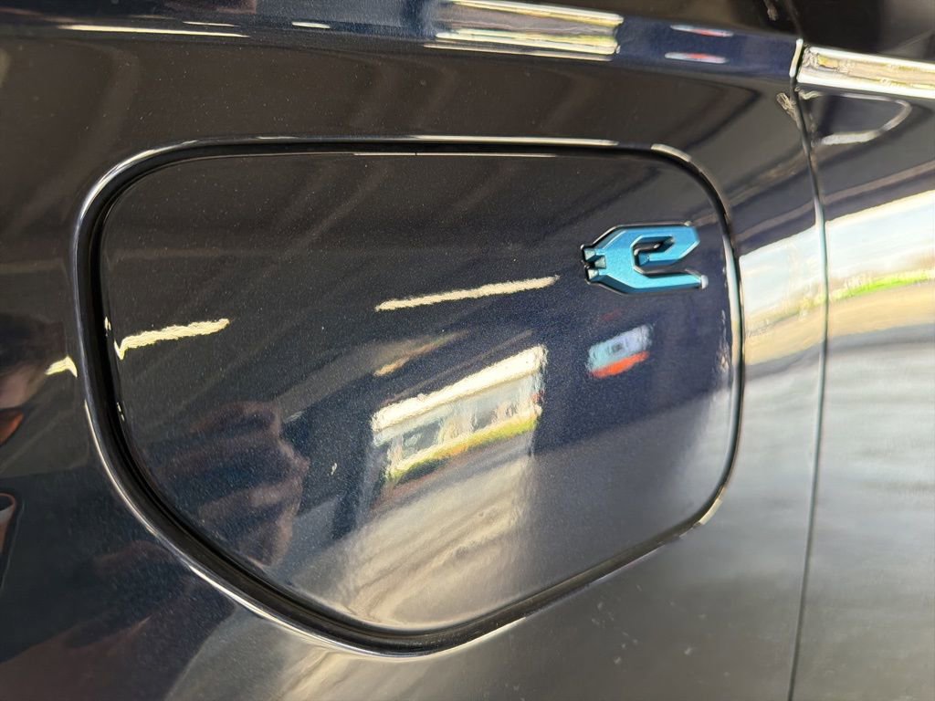 Used 2022 Jeep Grand Cherokee Overland w/ Luxury Tech Group IV image 10