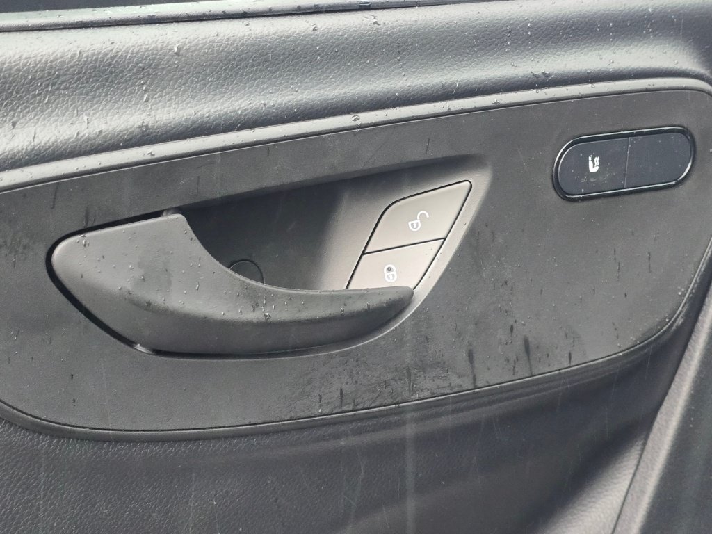 New 2025 Mercedes-Benz eSprinter 170 Cargo image 30