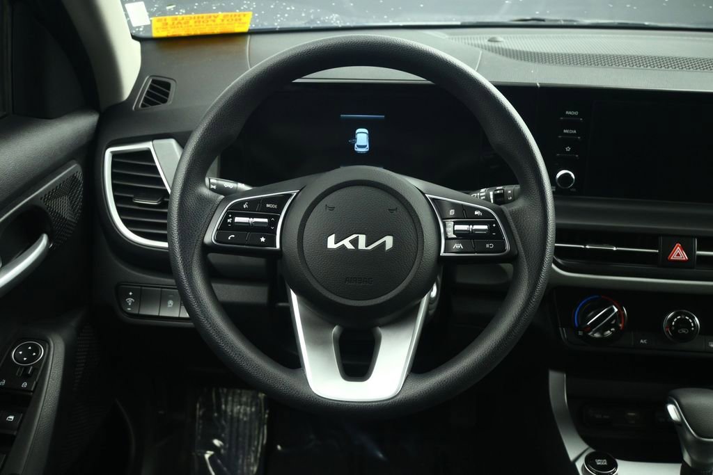 Certified 2026 Kia Seltos LX FWD image 12