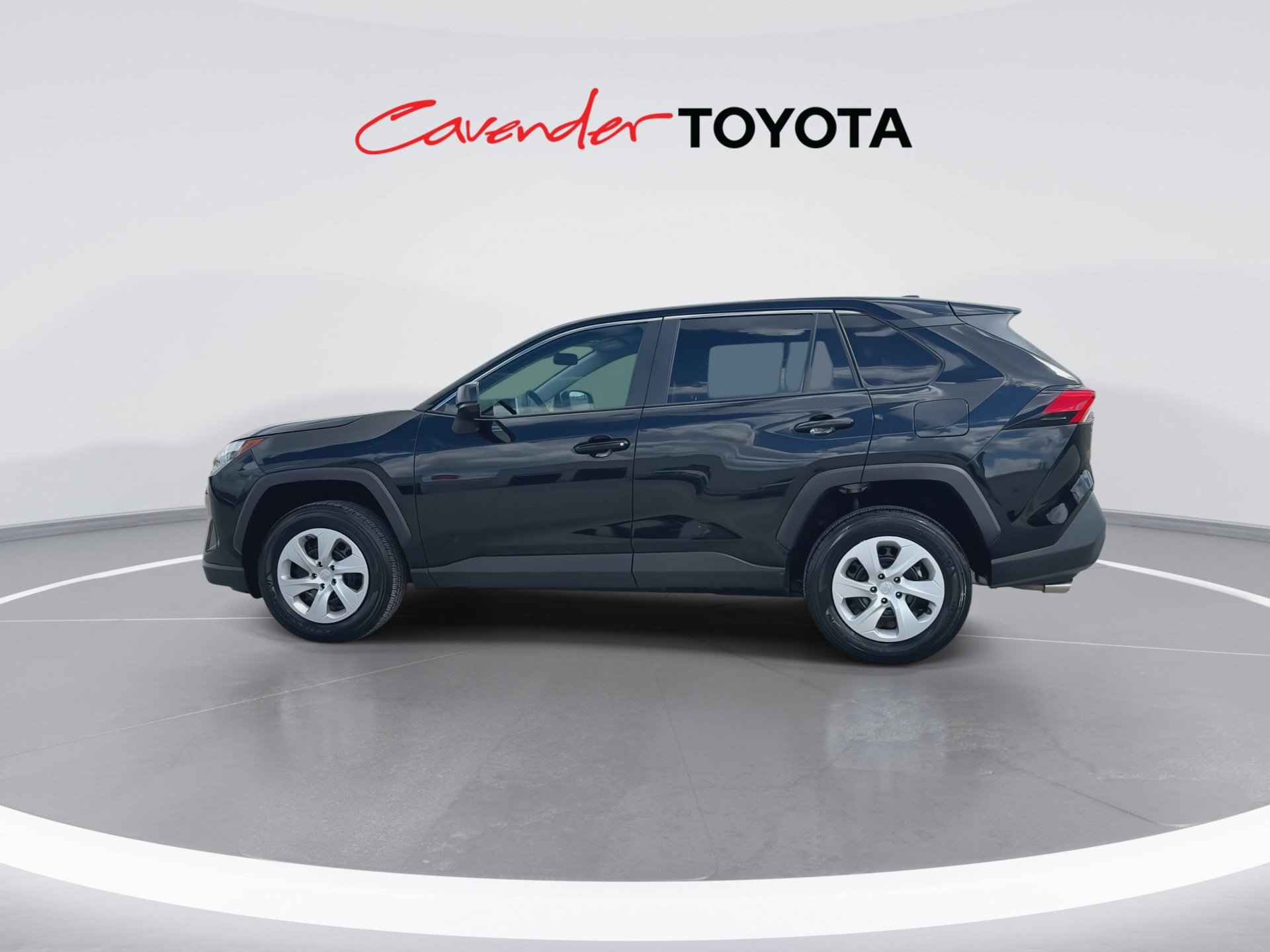 Certified 2025 Toyota RAV4 LE FWD image 5