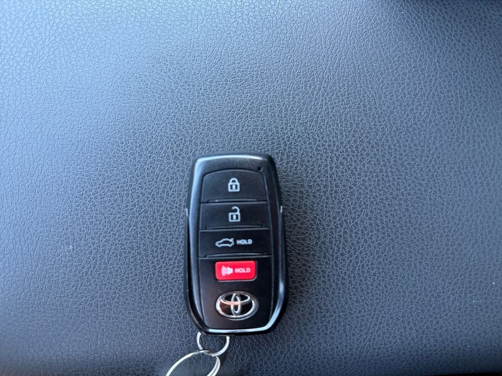 Used 2025 Toyota Camry SE w/ Multimedia Upgrade Package AWD/4WD image 31